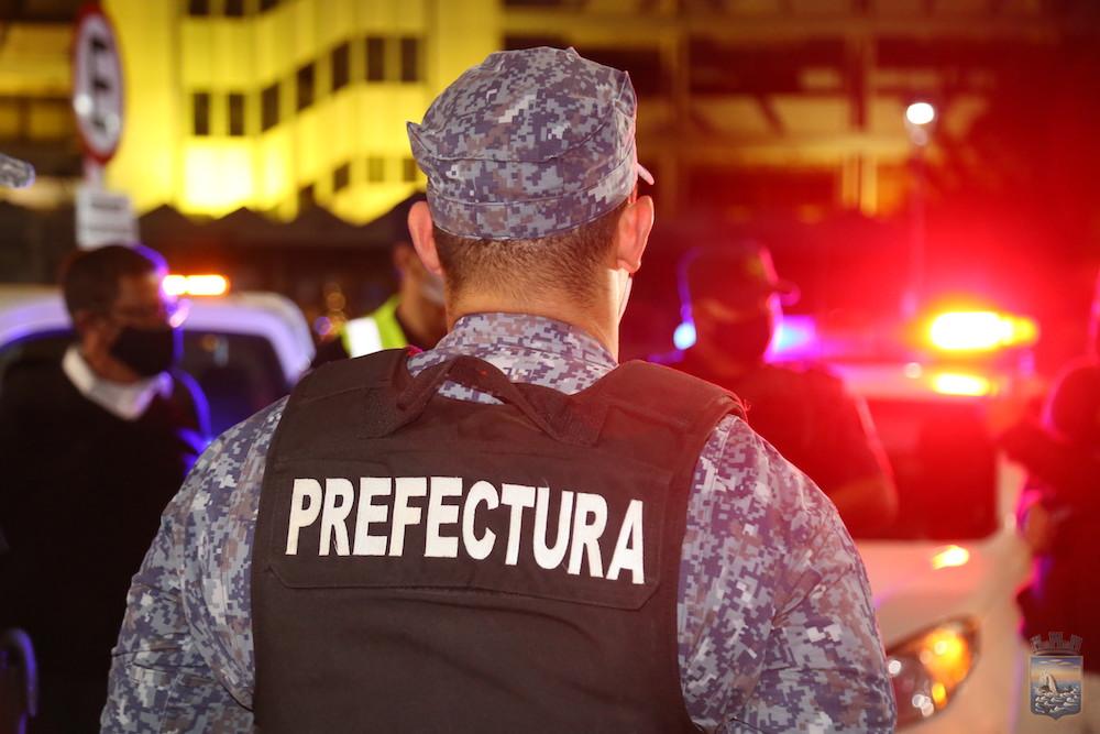 180 personas se aglomeraron para darle la “Bienvenida a la luna llena”. Prefectura tuvo que intervenir y ahora se analizan las sanciones