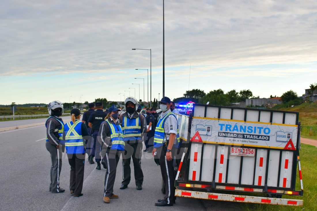 Tránsito realizó 2390 inspecciones en la primera quincena de enero. 1470 infracciones, 132 vehículos retenidos