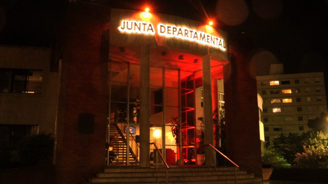 Junta Departamental reafirma compromiso con la democracia y los derechos humanos