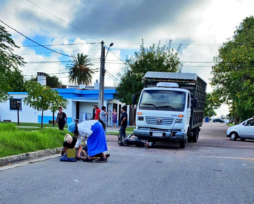 Otra vez un grave siniestro de tránsito en la esquina de Olivera y Tammaro