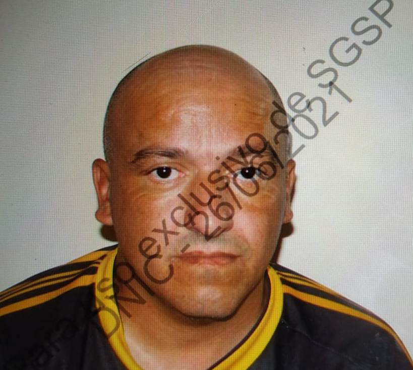 4 meses de prisión por robar 5 cuchillos