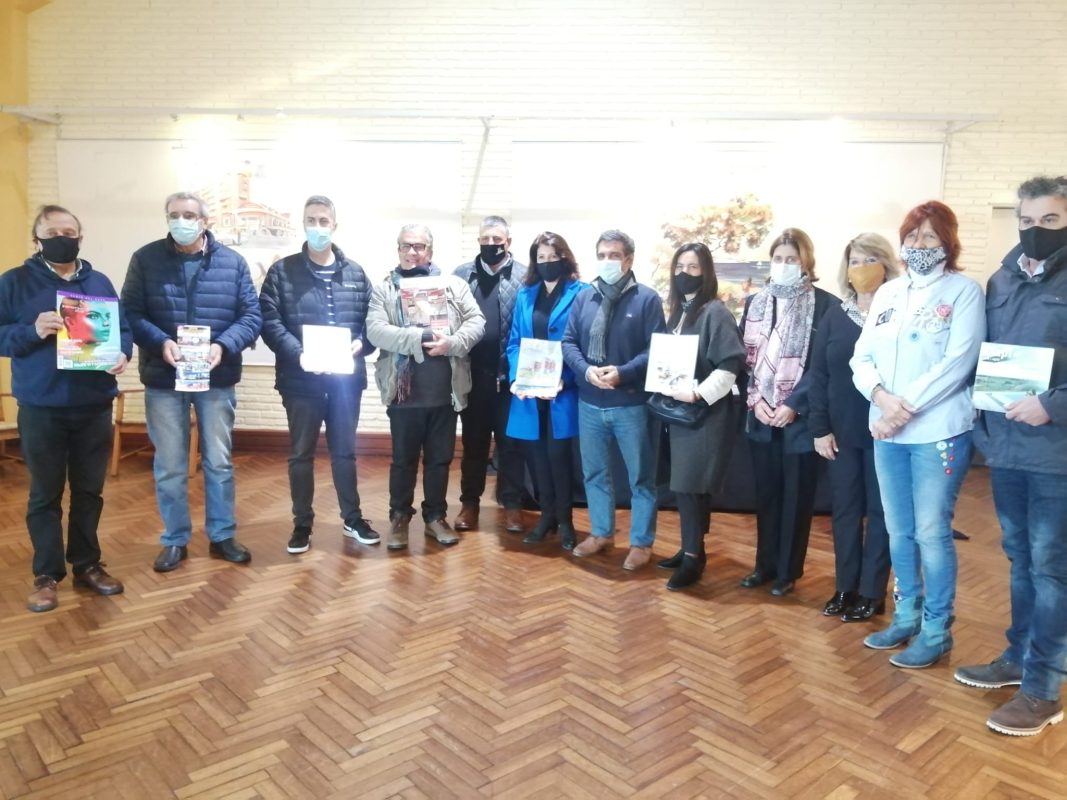 Alcalde Carballal dejó inaugurada Hemeroteca de Punta del Este