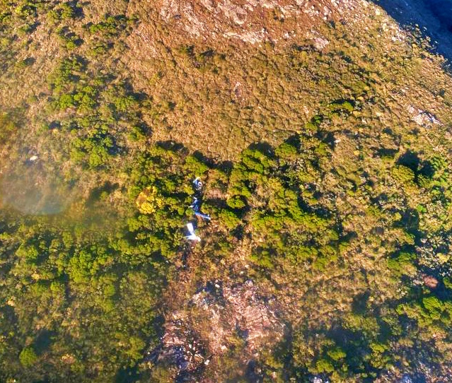 Accidente aéreo: dos fallecidos en Cerros Azules. Este lunes retomarán los trabajos en el lugar