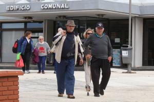 Jubilados recibirán descuentos en boletos de ómnibus departamentales