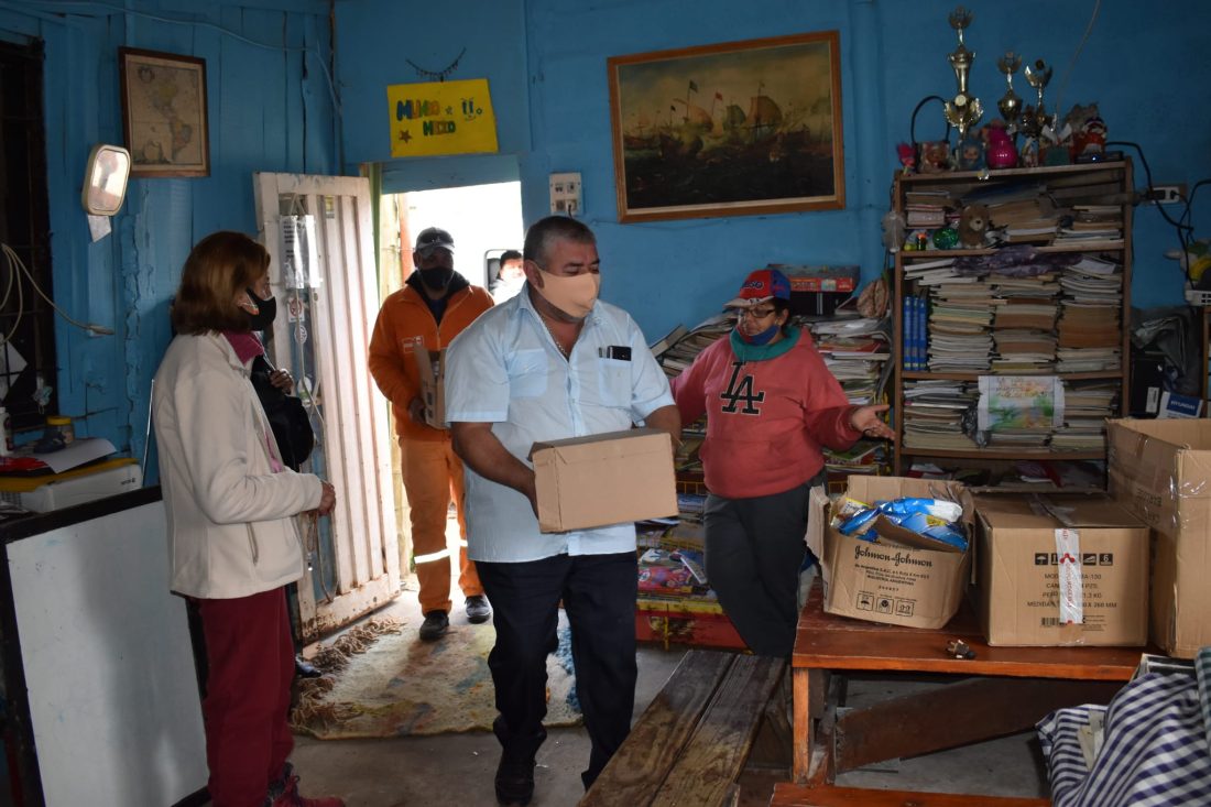 Solidaridad: Alcalde Carballal entregó alimentos a olla popular en Kennedy