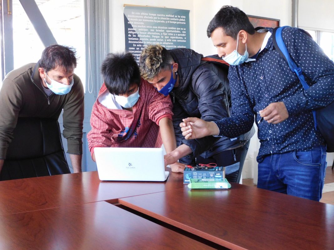 Adelantados: alumnos de CEC-UTU buscan la forma de optimizar el uso de agua para riego