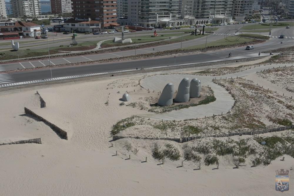 Pasarela en el entorno a los “Dedos” protege un ícono de Punta del Este que corría riesgo