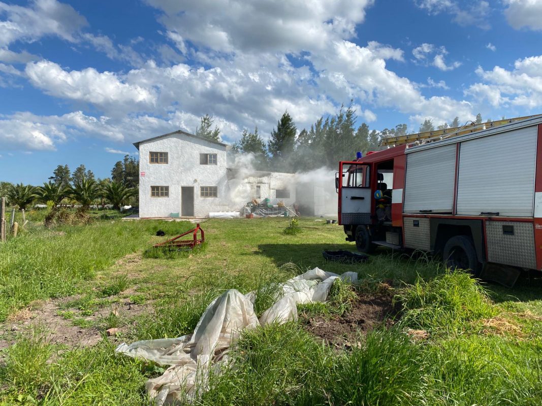 Bomberos combatió un incendio en un galpón