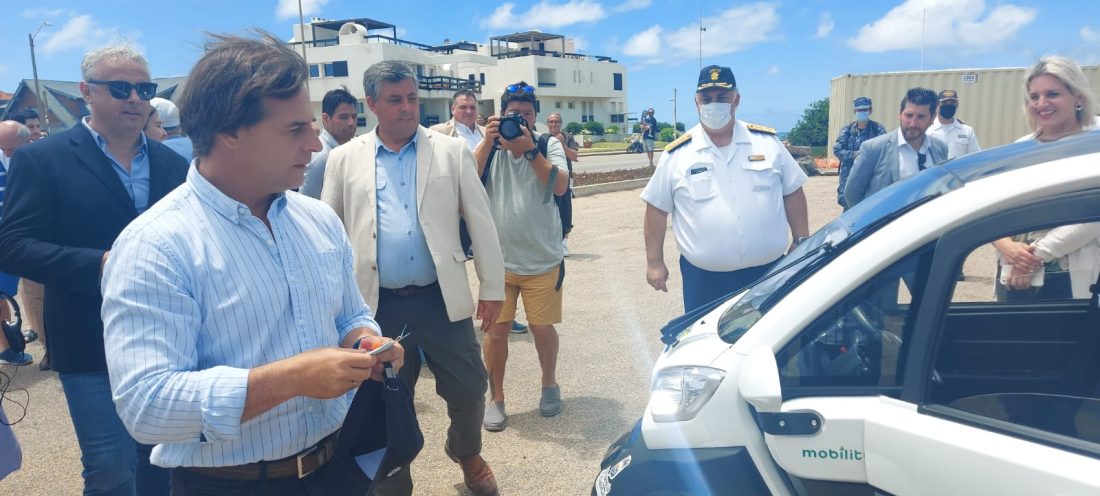 Carballal le mostro al presidente Lacalle el cambio de matriz energética que comenzó a transitar Punta del Este