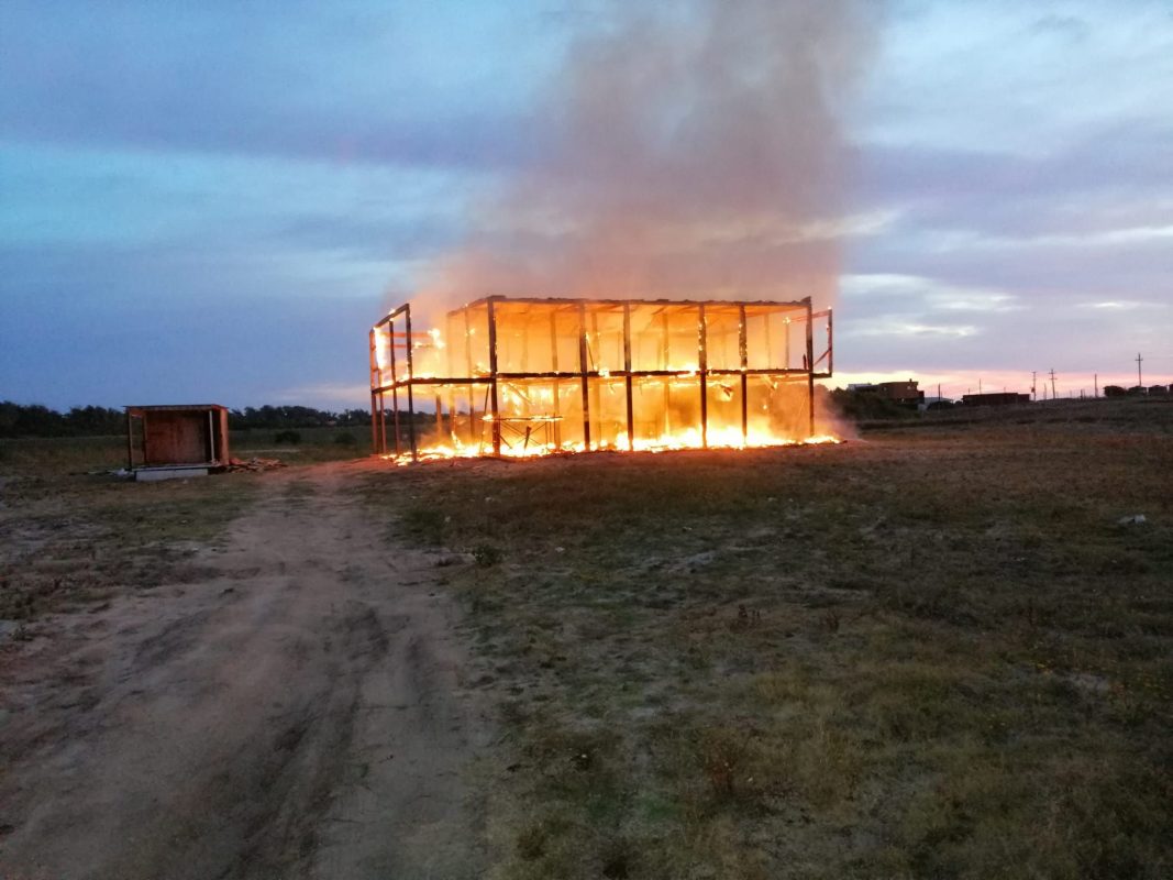 Habría sido intencional el incendio de esta madrugada