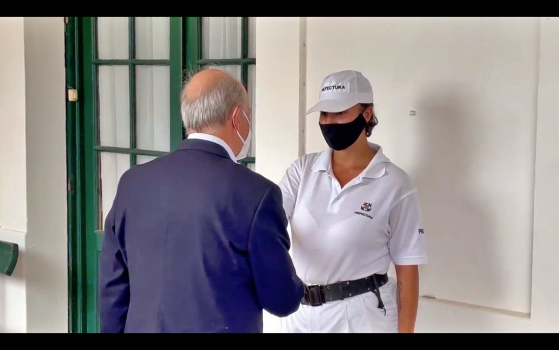 Ministro García llegó a Maldonado para reconocer a marinera arrojada al agua cuando cumplía servicio