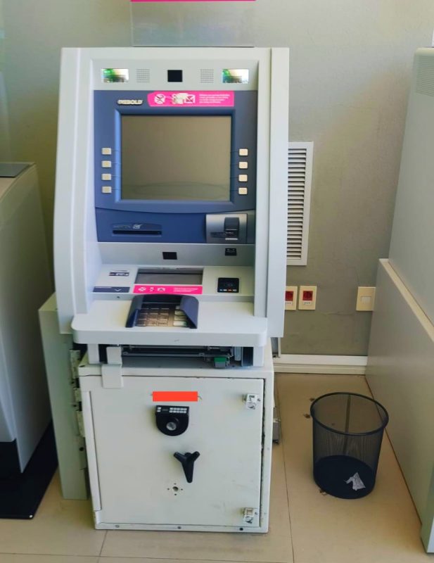 Investigan un presunto intento de robo a un cajero en un banco