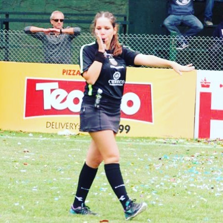 Entregan certificados a 32 nuevas árbitras de fútbol en Maldonado