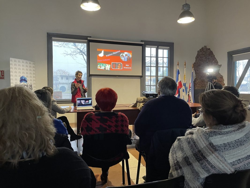 Municipio capacita a funcionarios y docentes