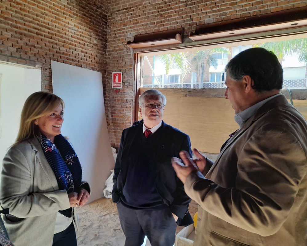 Carballal y Viera recorrieron obras de Espacio Gorlero