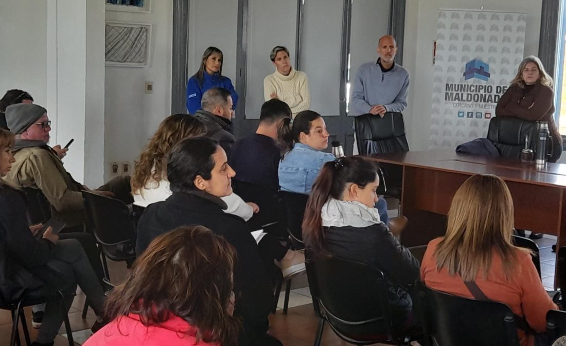 Feriantes avanzan en la formalización de su trabajo