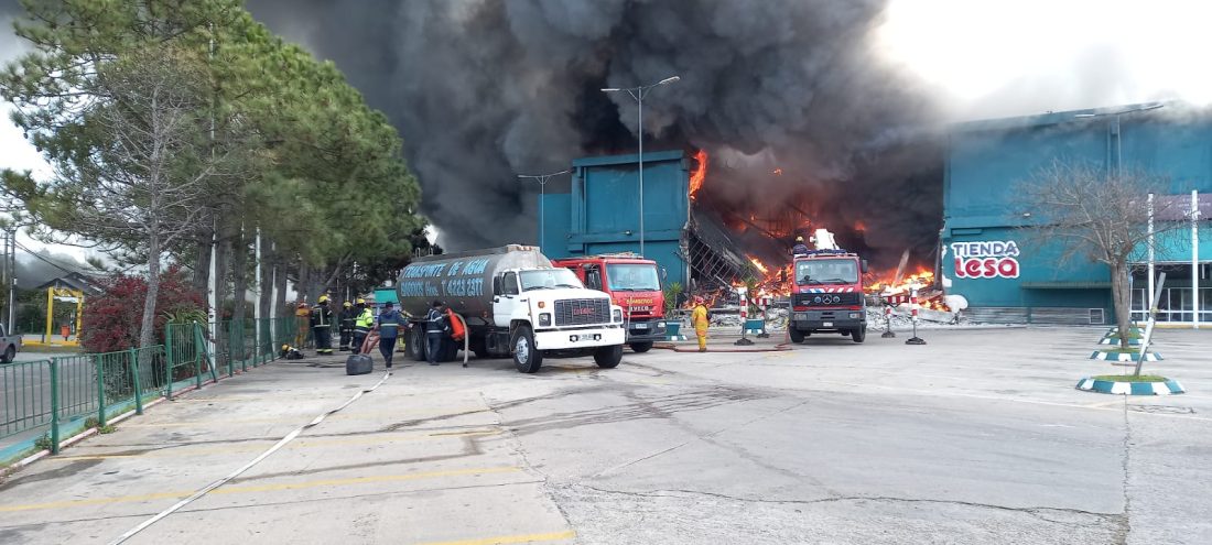 Junta exoneró a Punta Shopping de pagar 500 mil dólares de contribución incentivando su recuperación después del incendio