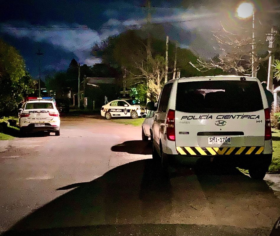 Delincuentes coparon una casa, maniataron a las víctimas y se llevaron dinero