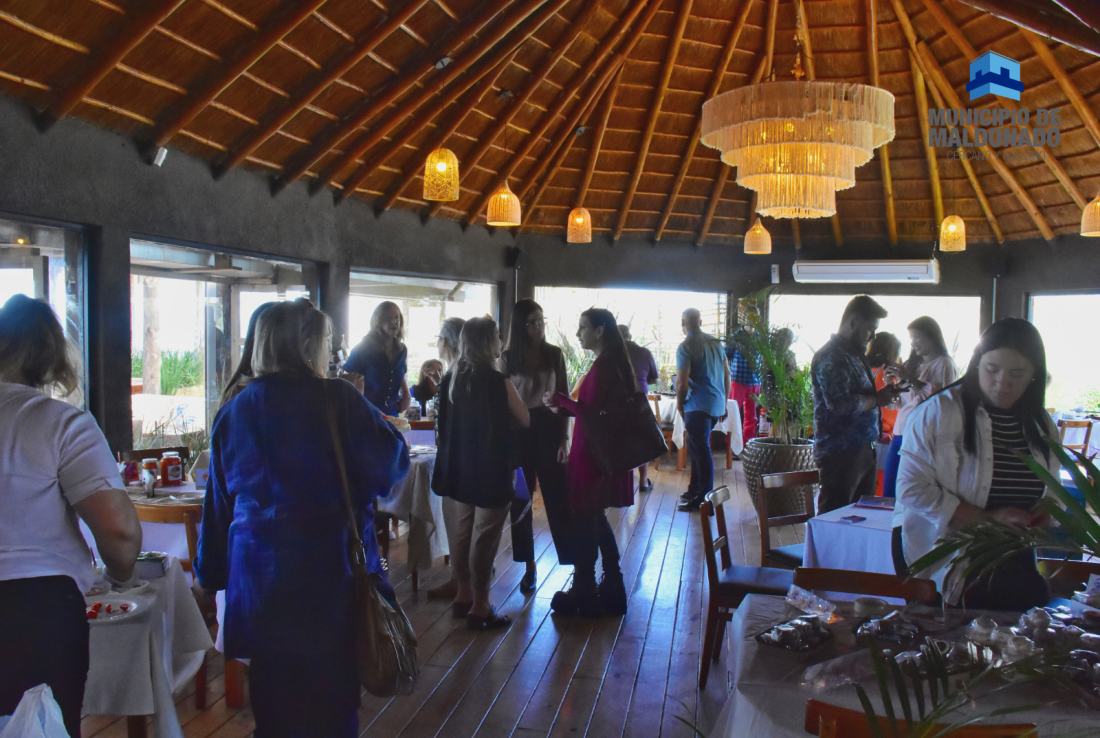 Emprendedores que trabajan en la Planta de Elaboración del Barrio Hipódromo tuvieron su ronda de negocios