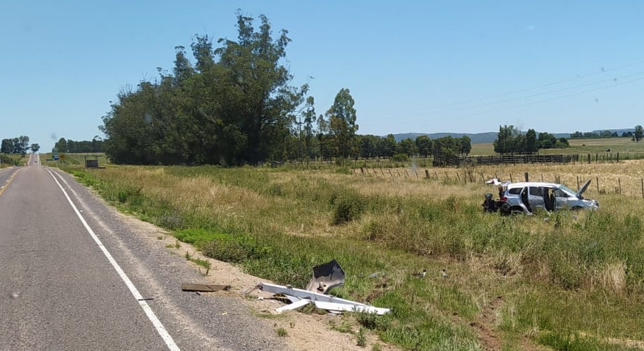 Un vehículo volcó este mediodía en Aiguá