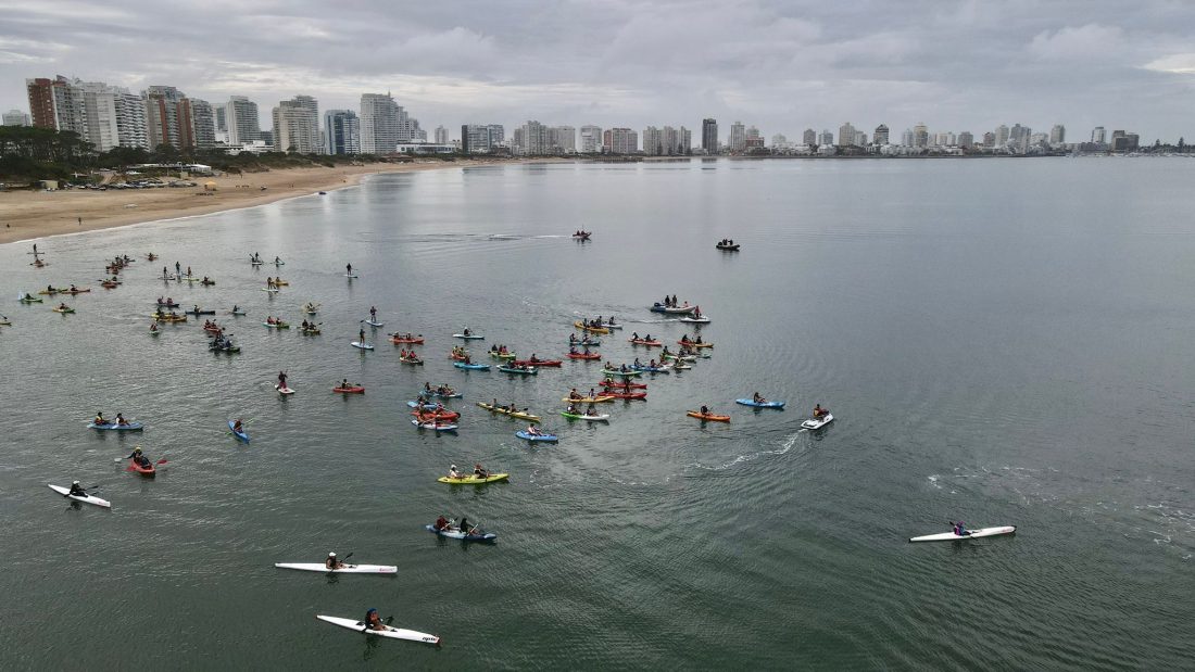 Travesía en Kayak y Paddle surf hacia Isla Gorriti