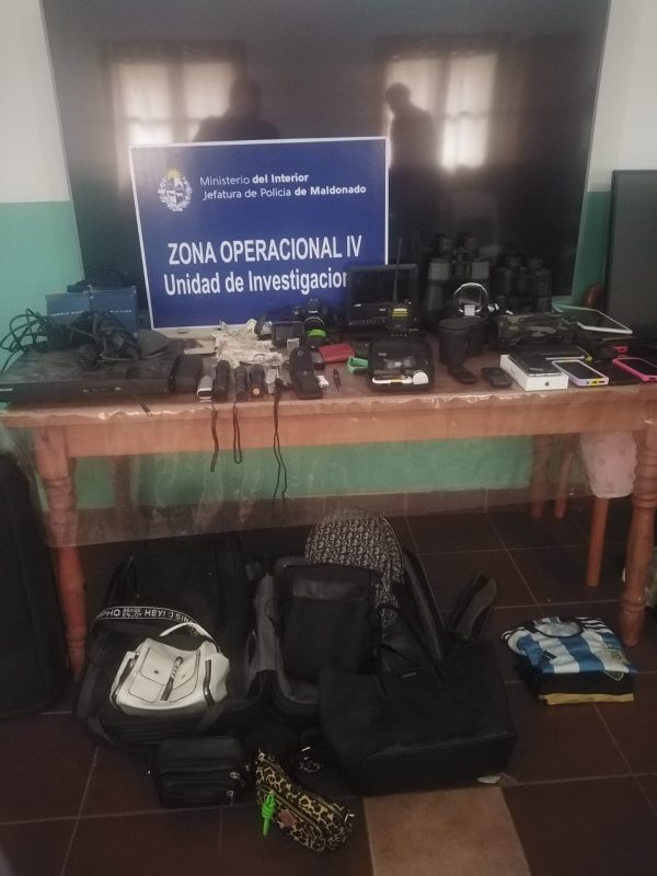 Vea los objetos que la policía de Maldonado procura que sean identificados por sus dueños