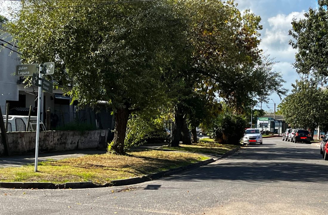 Un joven fue agredido desde un auto en barrio Rivera