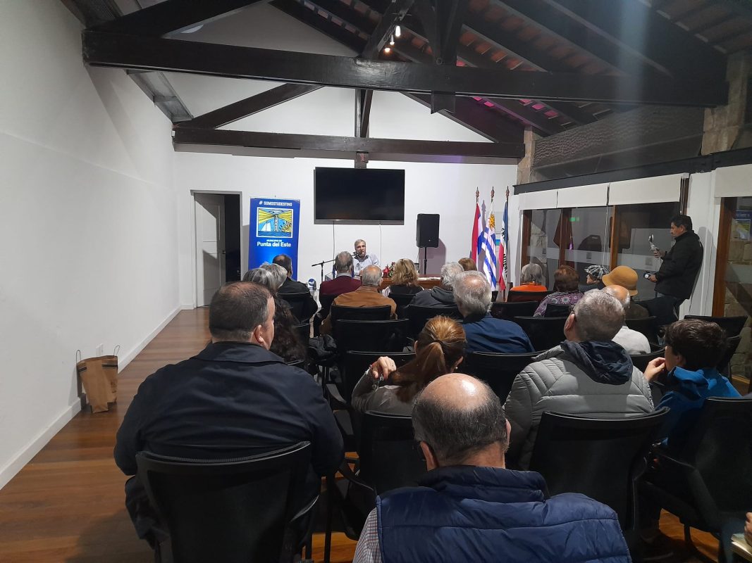 Punta del Este cierra el mes del libro con homenaje y convocatoria a bibliotecas