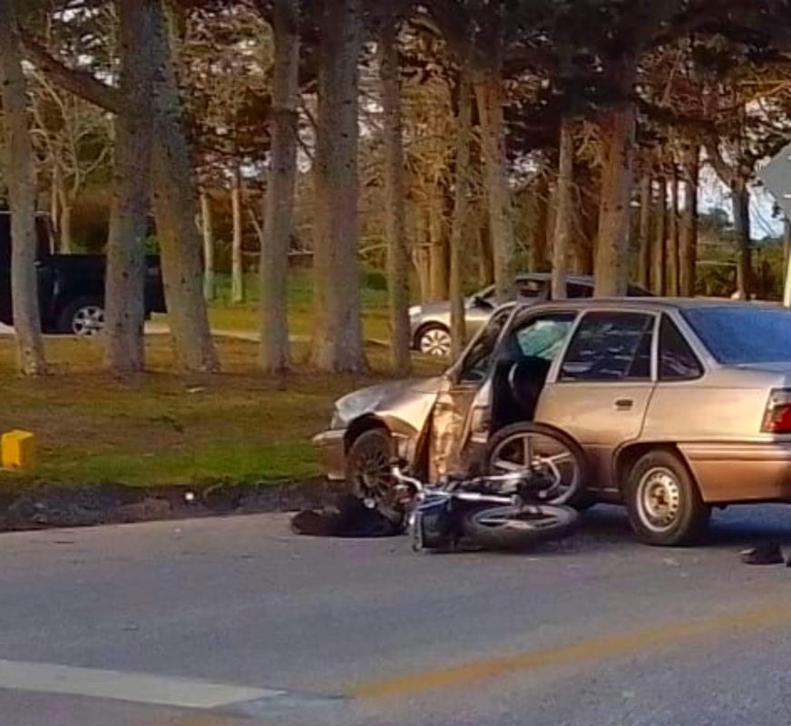 Dos personas lesionadas en un accidente en El Jaguel esta tarde