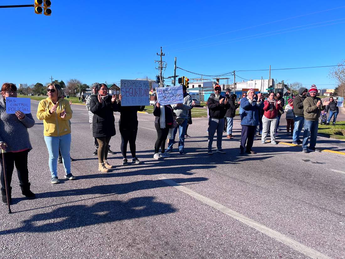 VIDEO: así se movilizaron los vecinos en Barrio Hipódromo reclamando más seguridad