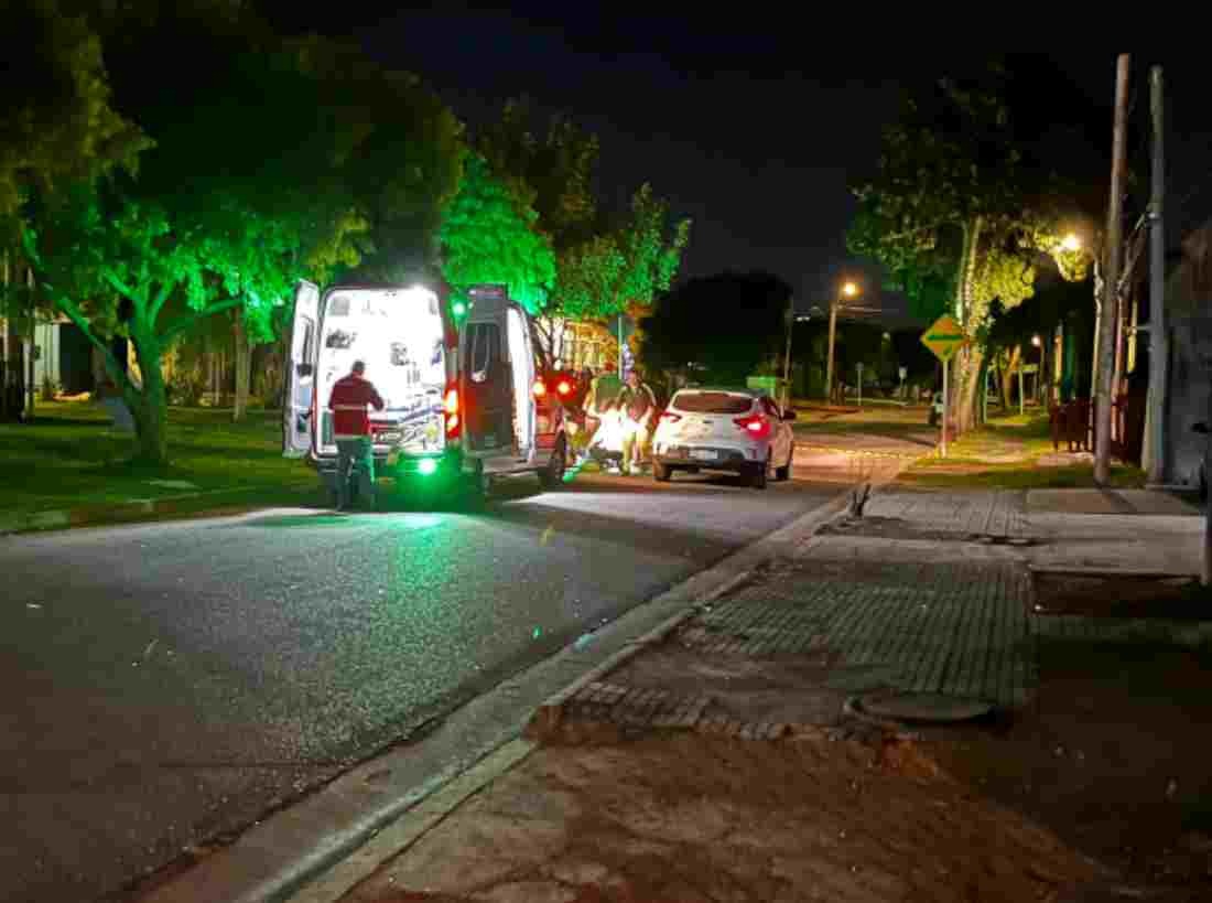 Otra vez en el Barrio Rivera: le patearon  brutalmente la cabeza a un hombre en el suelo
