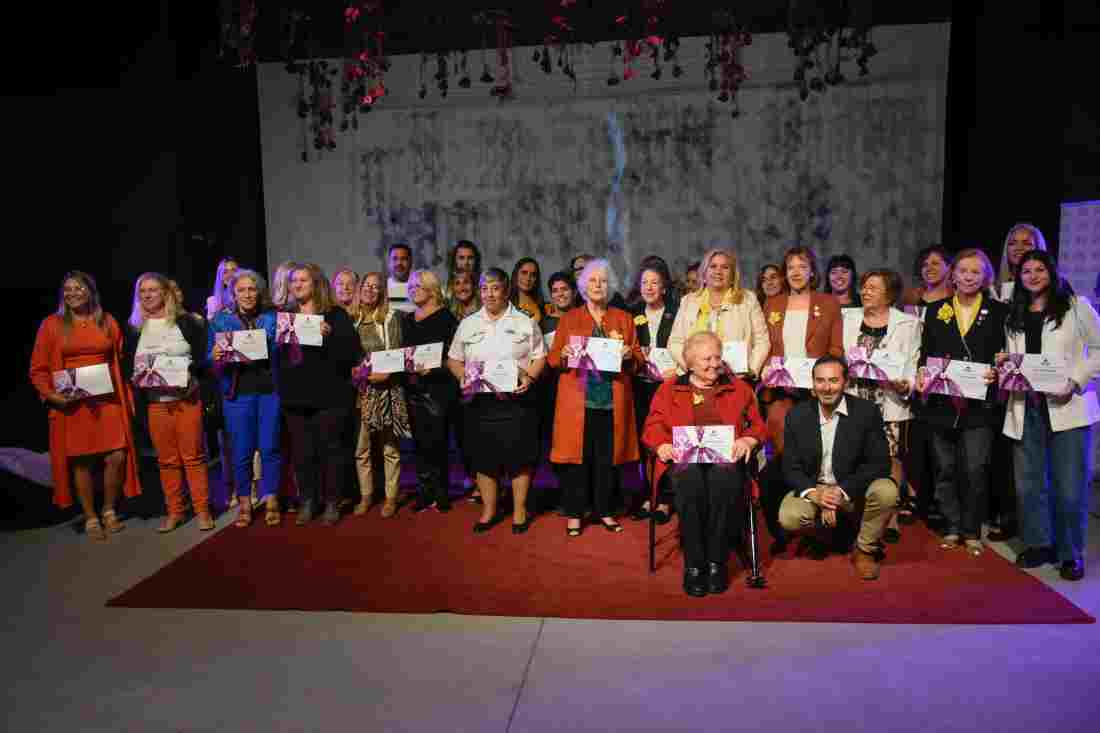 En el marco del mes de la mujer, el municipio de Maldonado reconoció a mujeres destacadas por su compromiso en el camino hacia una sociedad en que la igualdad sea real y efectiva