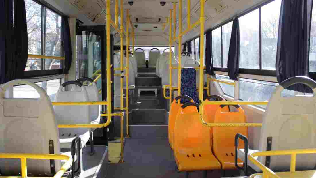 Así es la resolución que permite a funcionarios de las Fuerzas Armadas a viajar gratis en el transporte local