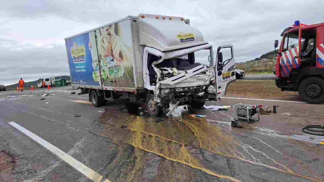 Dos camiones chocaron en zona oeste