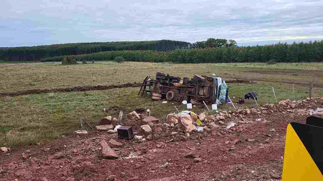 Una mujer murió al volcar su camión esta mañana