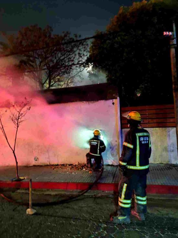 Esta madrugada se incendió una casa en Maldonado