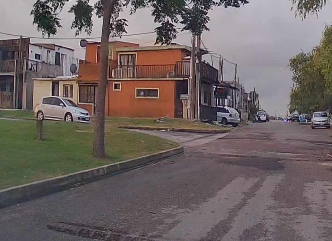 Un hombre golpeó a una mujer para rapiñarle el celular
