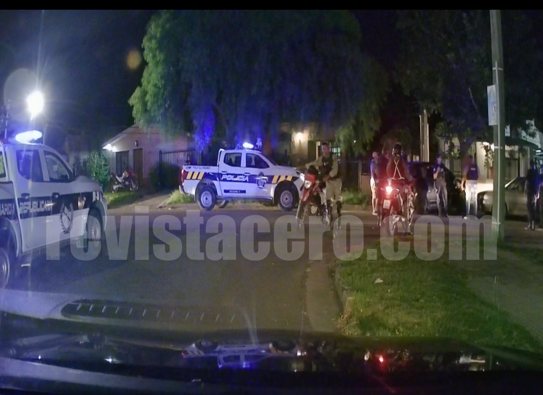 VIDEO: rapiña y persecución terminó con un auto chocado contra un árbol en Maldonado