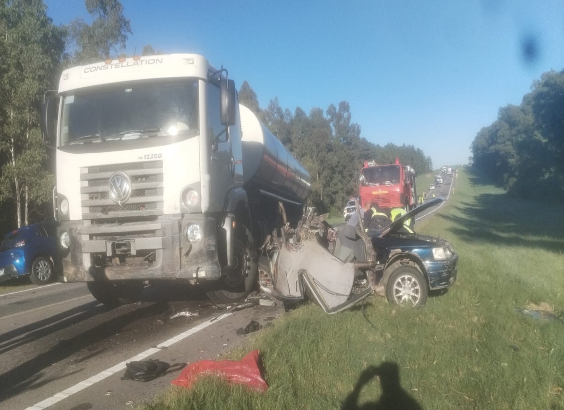 Fatal accidente en ruta 12 deja dos víctimas y varios heridos graves