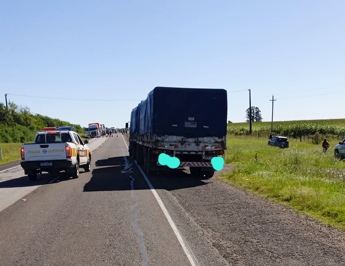 Trágico accidente: fallece una motociclista tras colisión con un camión