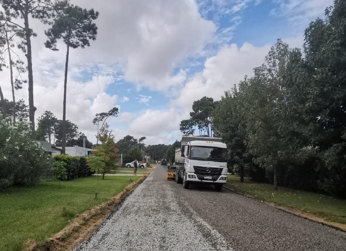 Intendencia invierte 370.000 dólares para transformar la infraestructura vial en Parque Burnett