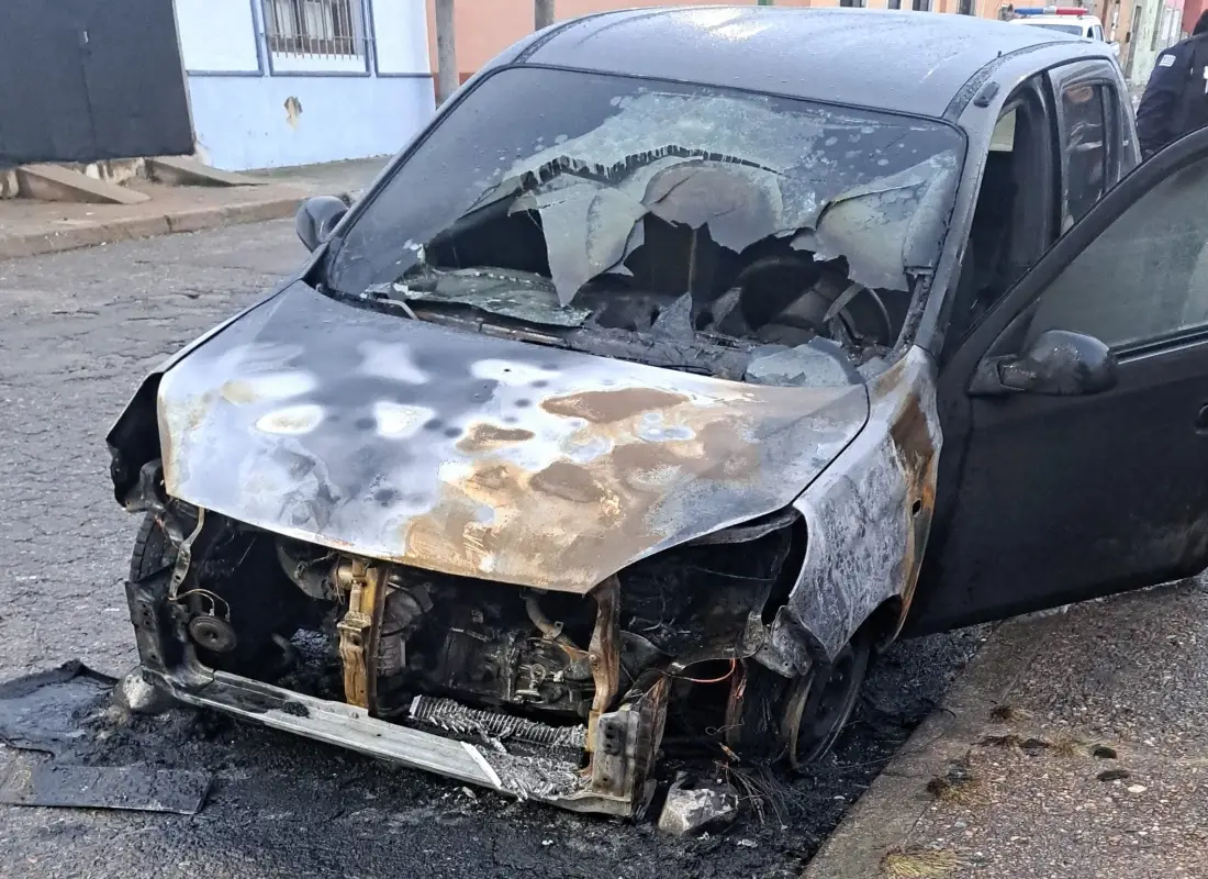 Fue condenado a 13 meses de prisión por provocar dos incendios en autos estacionados en San Carlos
