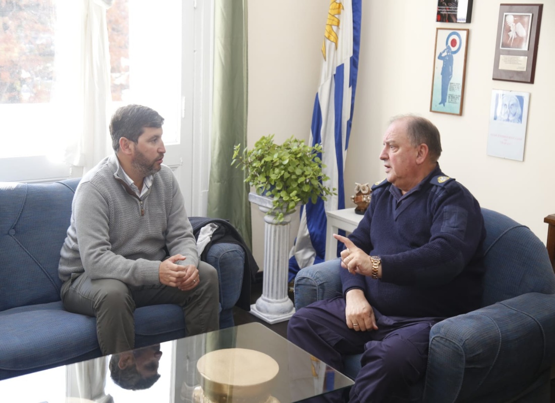 Con la mira puesta en la seguridad Tort se reunió con el comando de jefatura