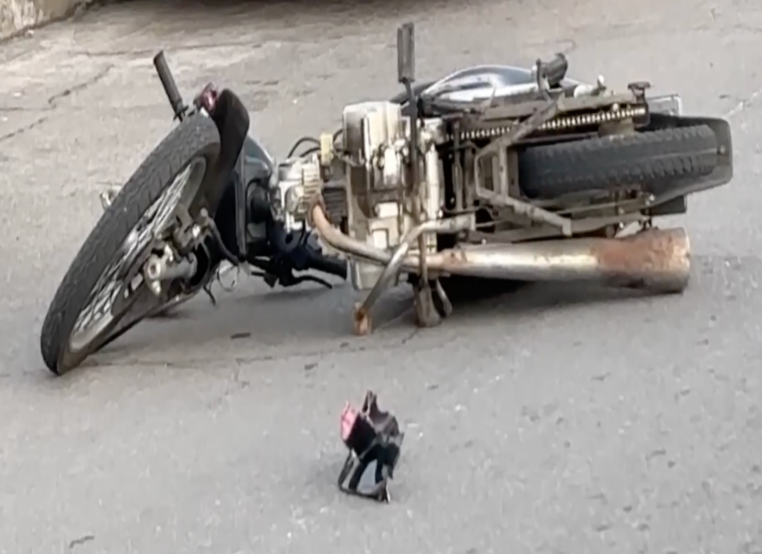 San Carlos: peatón y motociclista hospitalizados tras accidente en Rocha y 25 de Agosto