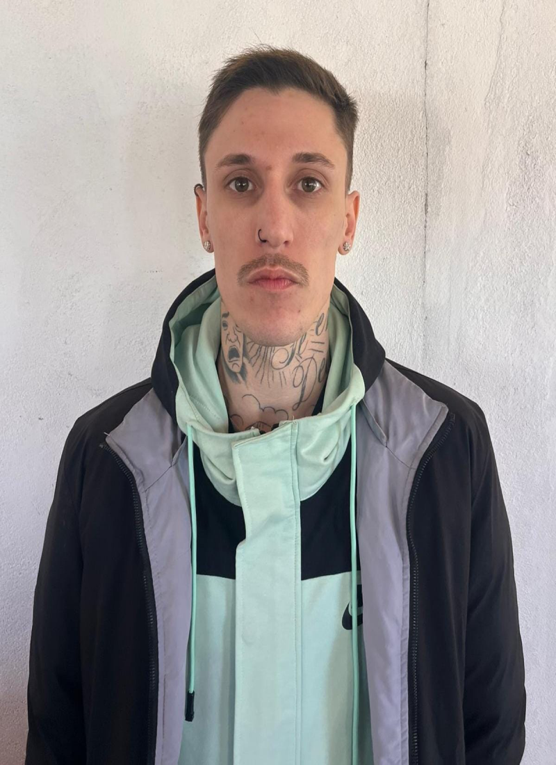 Rompió la tobillera y está prófugo un homicida de La Capuera