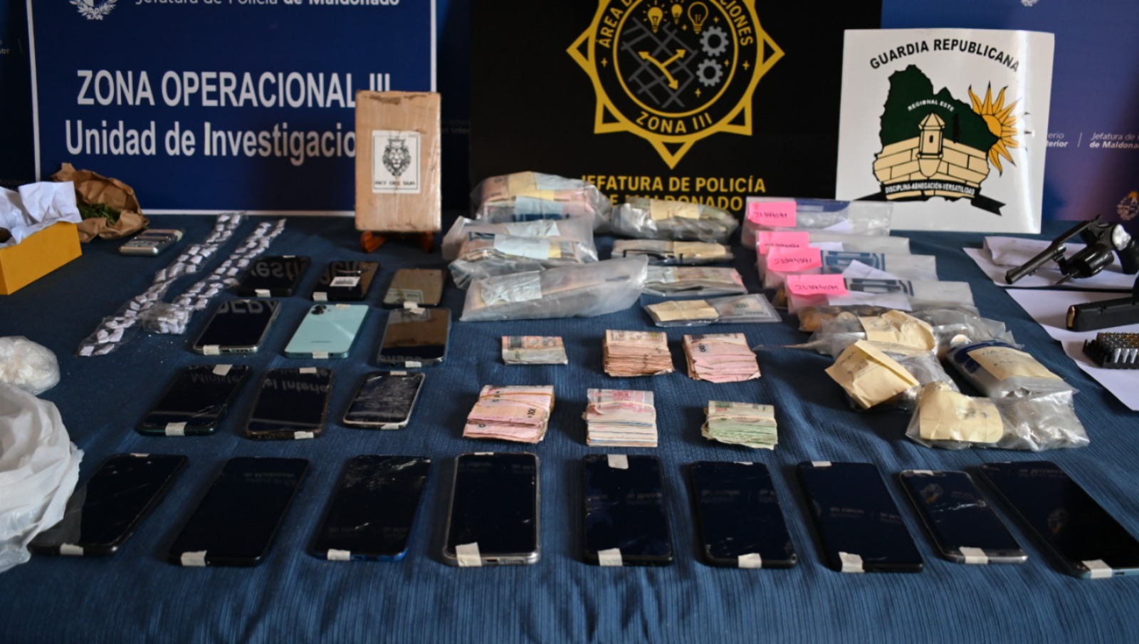 Golpe al narco en San Carlos: incautan más de 2 kilos de cocaína, armas y dinero