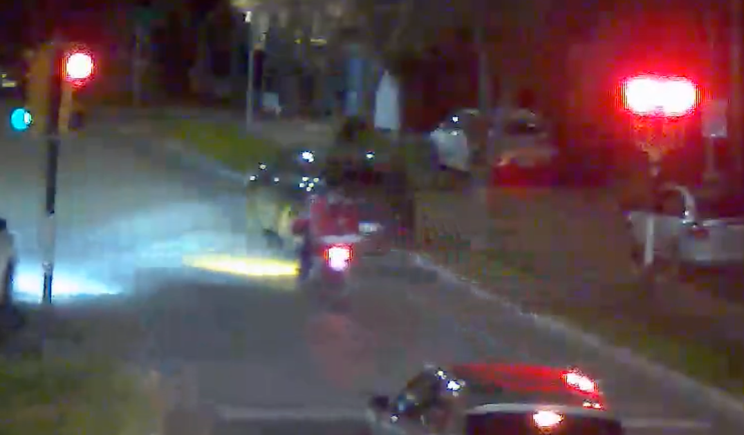 Nuevos videos muestran imprudencias de motociclistas y automovilistas en el tránsito de Maldonado