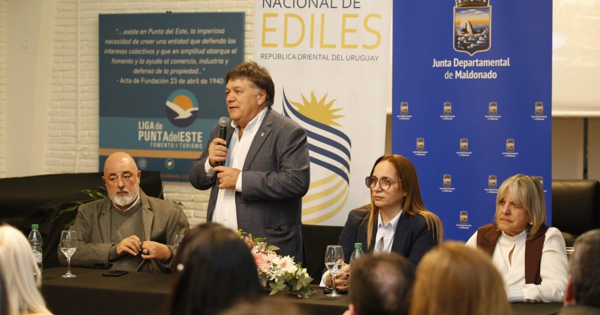 Maldonado inauguró el Primer Encuentro de Comisiones de Turismo Costero
